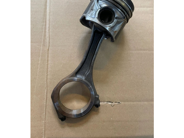 Píst 59AE   Audi Q7 4M     