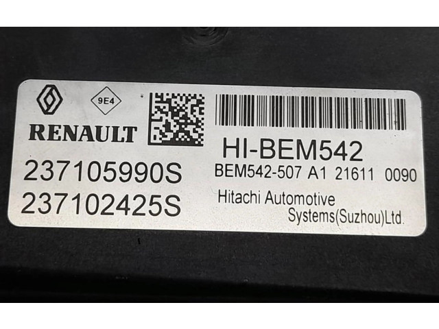 Řídící jednotka 237105990S Renault Captur 2022