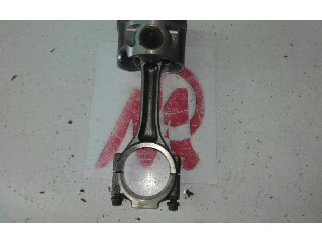  Поршень    Audi A3 S3 8P  