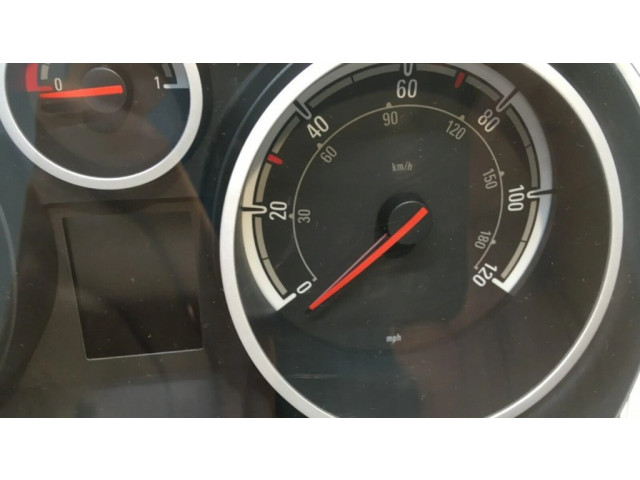 Панель приборов 13372163 Vauxhall Corsa D