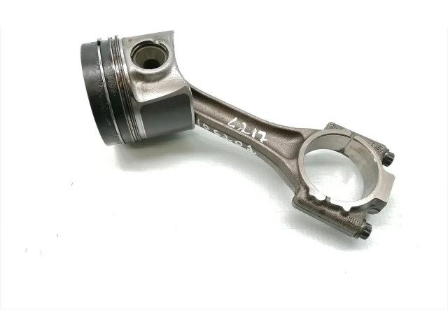  Поршень с шатуном    Volkswagen Golf Cross  