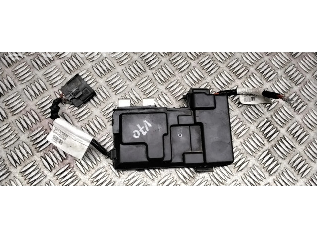 Блок предохранителей 31409755, 31409364   Volvo V70    