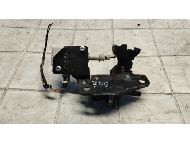 Замок задней крышки