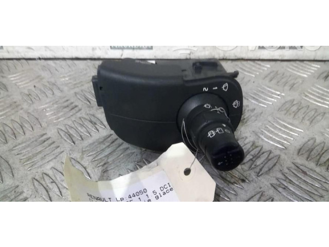 Ручка стеклоочистителей 8201590631 Renault Clio III