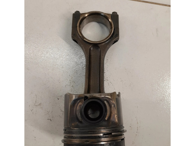 Píst NOCODE BMW X5 F15 pro naftový motor 3.0