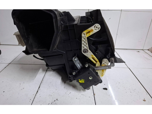 Вентилятор печки 3025030352 Nissan Almera Tino