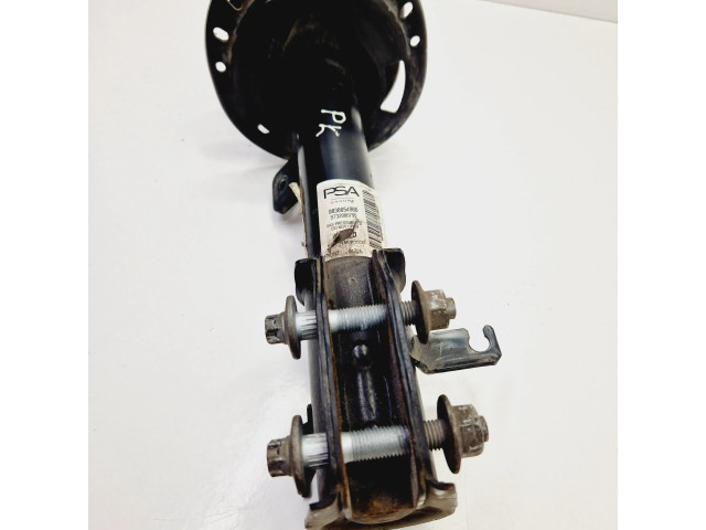 Передний амортизатор с пружиной      