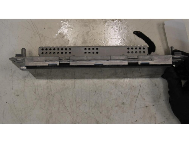 Дисплей       Audi Q3 F3