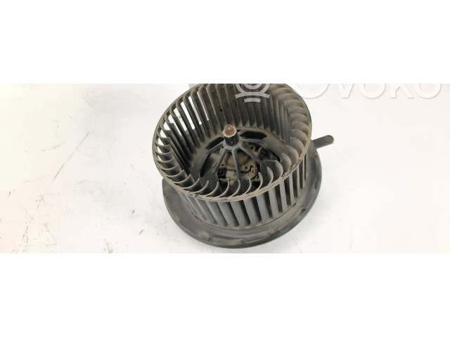 Вентилятор печки Volkswagen Caddy