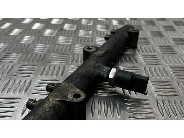 Vstřikovací lišta 0445214041, 003699L2 Chrysler Voyager pro naftový motor 2.8