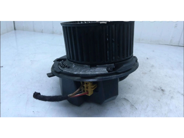 Вентилятор печки    1K1820015Q, F983228M   Audi A3 S3 8P