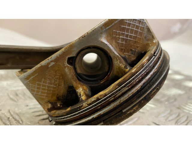 Píst 372AC, S111 Chrysler Pacifica pro benzínový motor 3.6