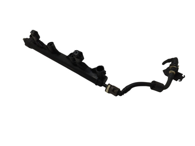 Топливная рампа 7575645   Peugeot 5008   для двигателя 5FS