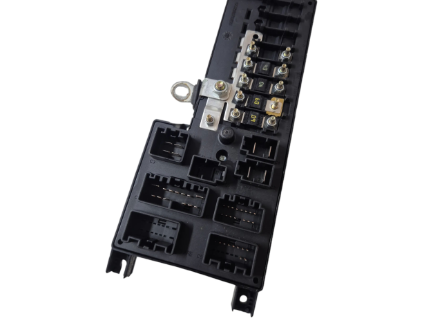 Блок предохранителей 30728008, 518828108 Volvo XC90