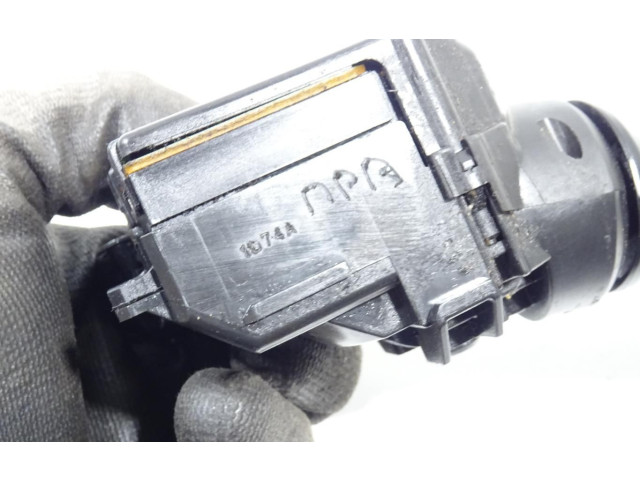 Ручка стеклоочистителей Citroen C1  2006 - 2013 года 6239SA      