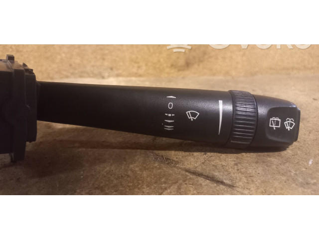 Ручка стеклоочистителей 30768100, 05W16T   Volvo V70