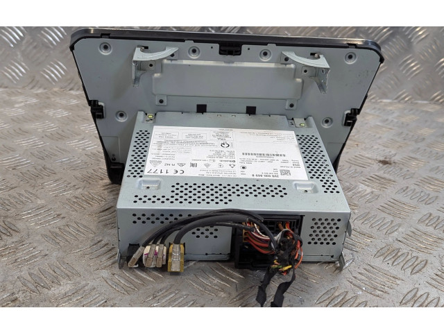 Радио/ проигрыватель CD/DVD / навигация    3V0035869B   Skoda Superb B8 (3V)