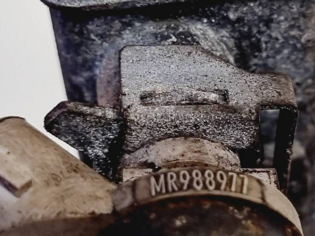 Комплект форсунок MR988977 Mitsubishi Colt для бензинового двигателя 1.1