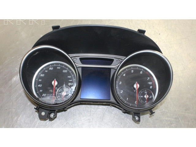 Přístrojová deska Mercedes-Benz GLA W156 2014 A1569004904