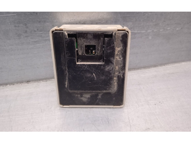 Блок предохранителей 88018SA000 Subaru Forester SG