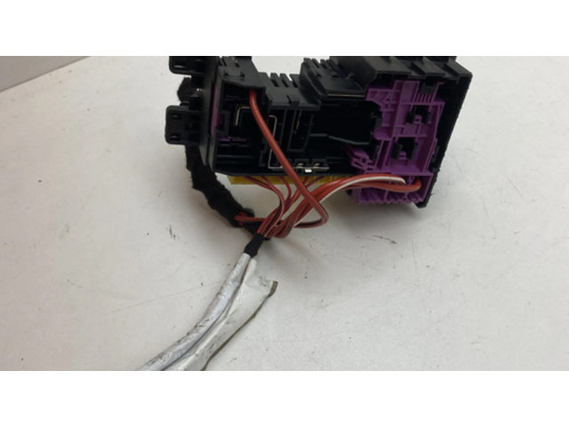 Pojistková skříňka A2059067200 Mercedes-Benz C W205 2016