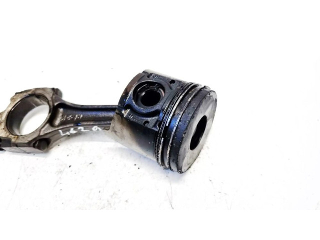  Поршень с шатуном    Mazda 626 для дизельного двигателя 2.0