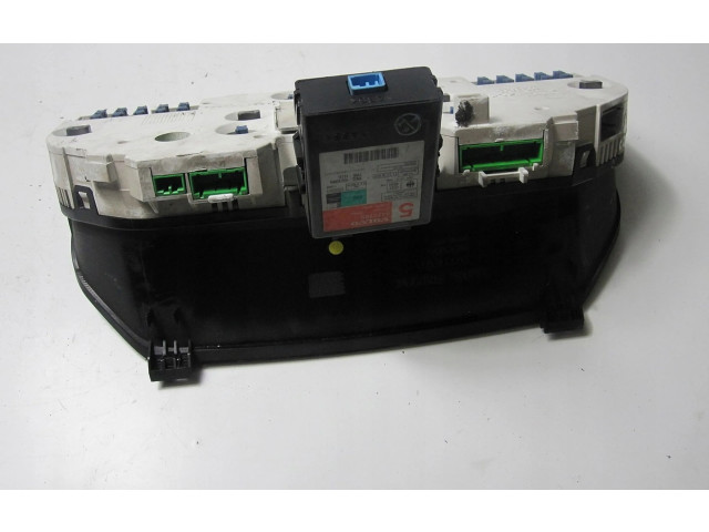 Панель приборов 9168386   Volvo S70  V70  V70 XC       