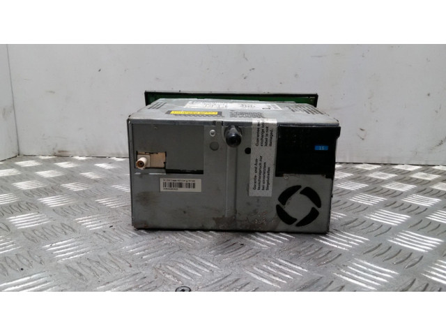 Радио/ проигрыватель CD/DVD / навигация