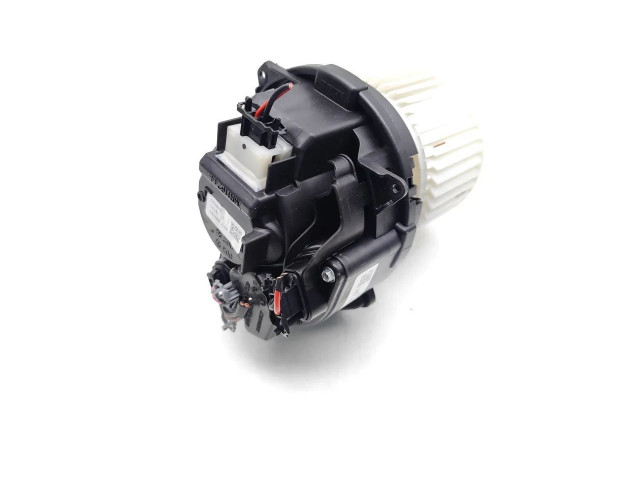 Вентилятор печки MR116244, 145106108 Renault Clio V