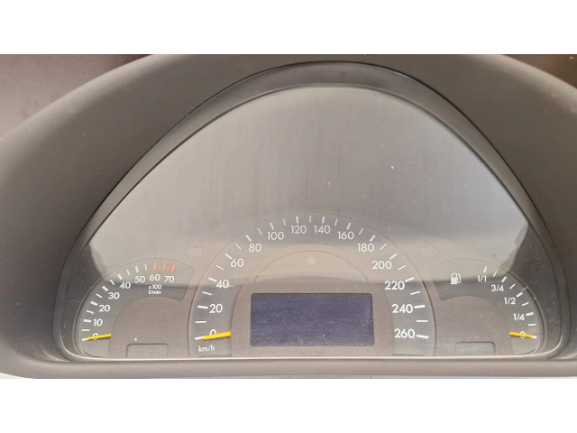 Панель приборов A2035407611   Mercedes-Benz C W203       