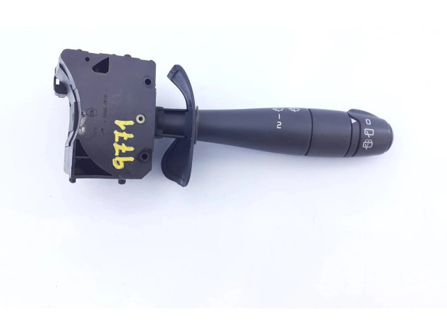 Ручка стеклоочистителей 901057668 Dacia Duster