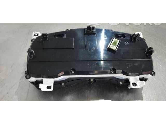 Přístrojová deska Peugeot Expert 2020 9831168780