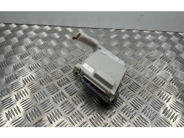   Pojistková skříňka 8267030250   Lexus GS 300 350 430 450H 2008