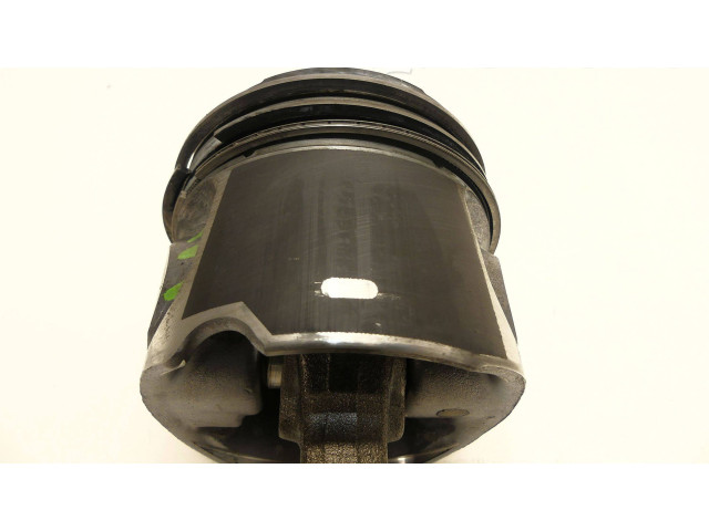 Поршень с шатуном D5204T D5204T2 D5204T3 D5204T7 81L123 Volvo S60