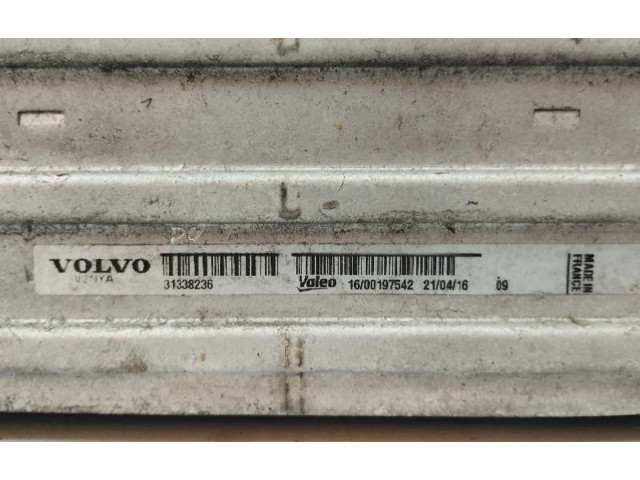 Интеркулер 31338236 Volvo V60