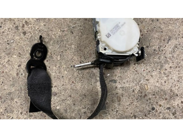 Задний ремень безопасности