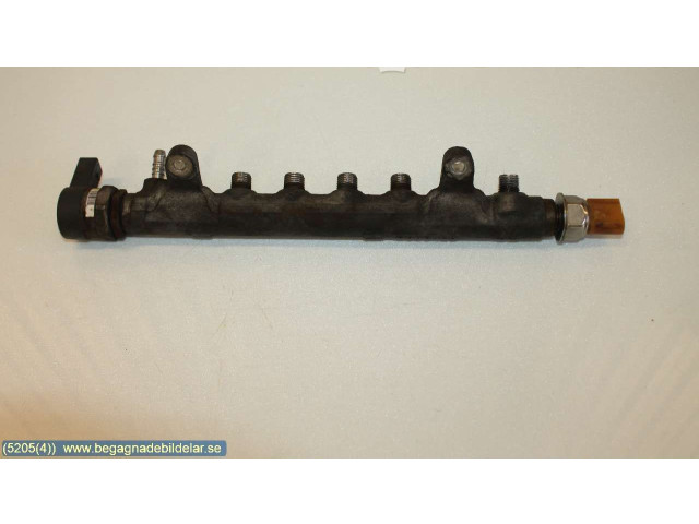 Vstřikovací lišta 03L130089 Volkswagen Transporter - Caravelle T5