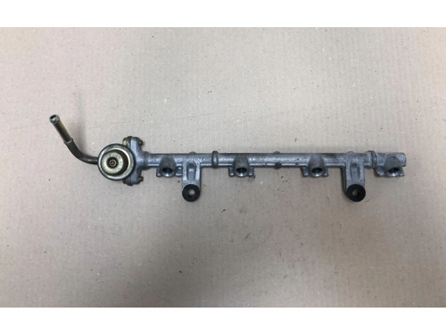 Топливная рампа    Daihatsu YRV   для двигателя K3-VE