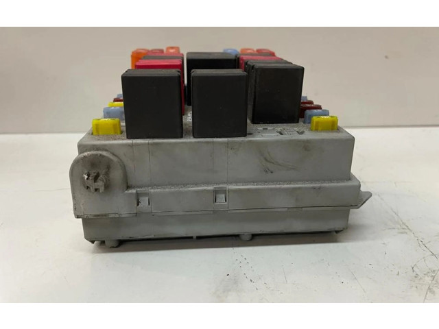 Блок предохранителей 51742420, 51742420   Alfa Romeo GT    