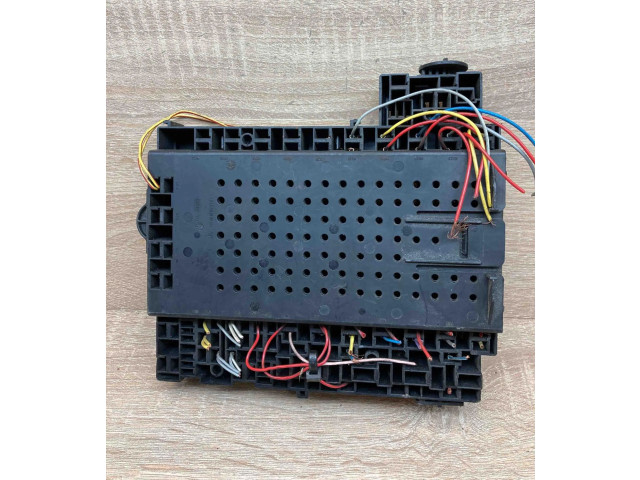 Блок предохранителей 9494673, 99W143   Volvo S80
