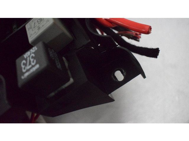   Pojistková skříňka    Audi A8 S8 D3 4E 2003