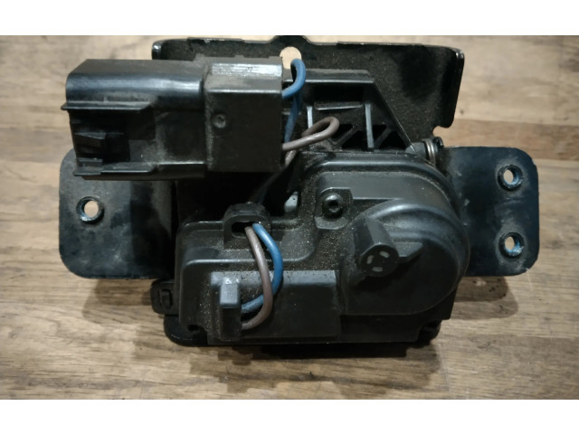 Zámek zadních dveří Opel Antara 2010