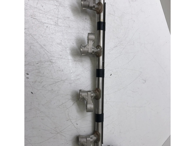 Топливная рампа PE2713150, 261545155 Mazda CX-5 II 2.0