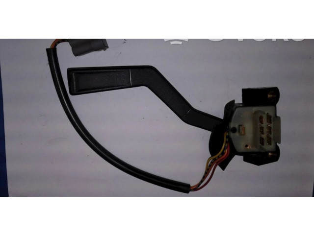 Переключатель дворников 1363017, 1363017 Volvo 740