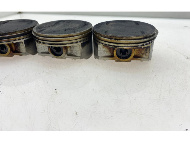 Píst 1111111111 Subaru Outback