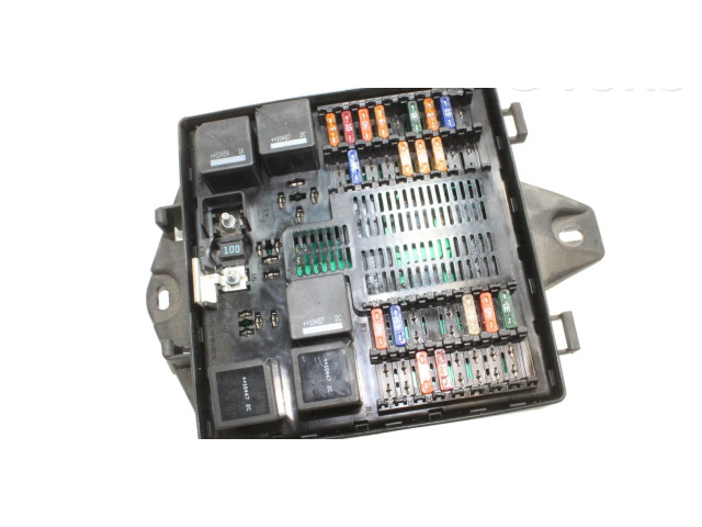 Блок предохранителей  GW9314A073FC, 2000000399829   Jaguar XJ X351    