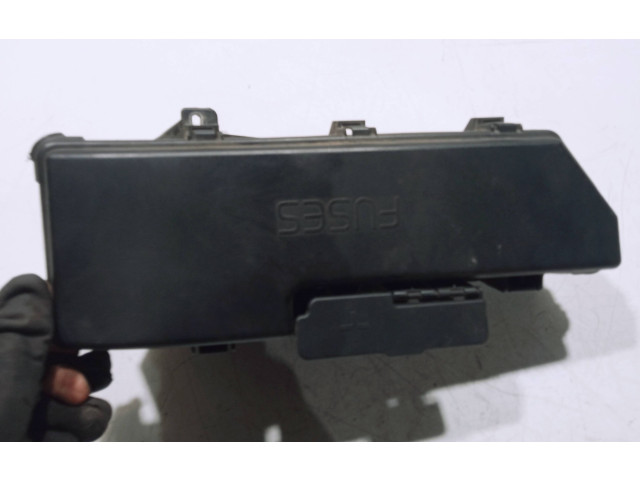 Блок предохранителей  9494210   Volvo V70    