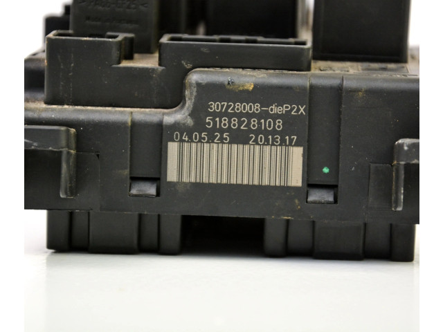 Блок предохранителей 518828108, 30728008 Volvo XC90