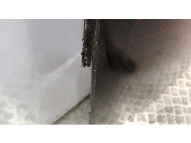 Заднее стекло