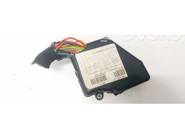 Блок предохранителей 041159232001, 50224371 Volkswagen Golf IV